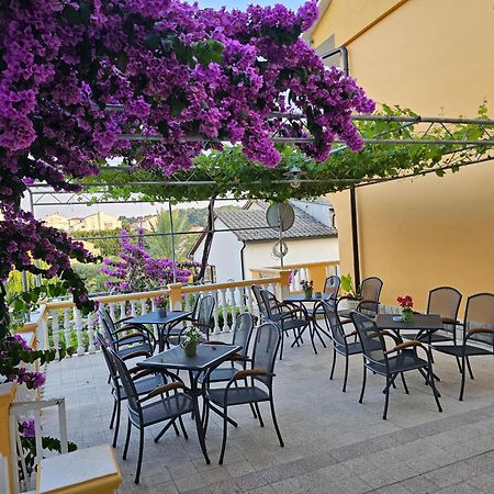 Rooms Neda Rab Town Exterior foto