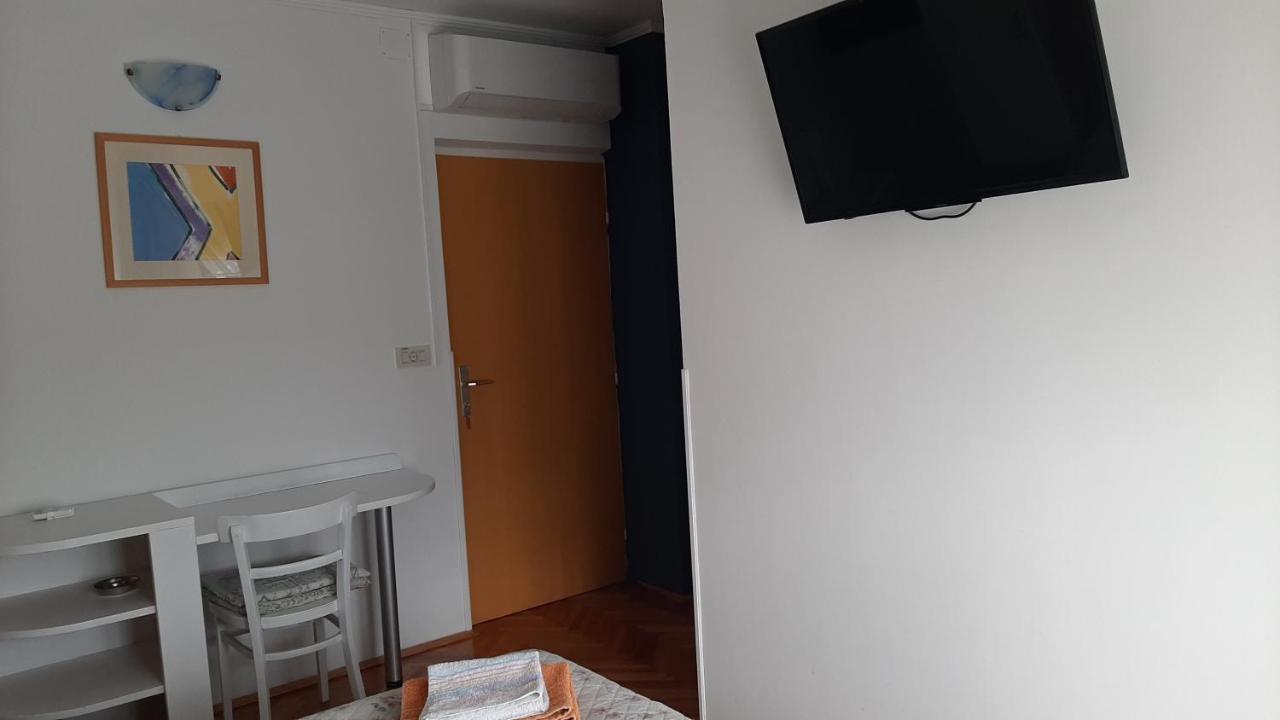 Rooms Neda Rab Town Exterior foto