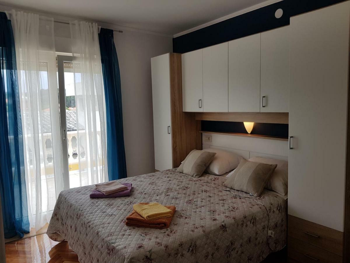 Rooms Neda Rab Town Exterior foto