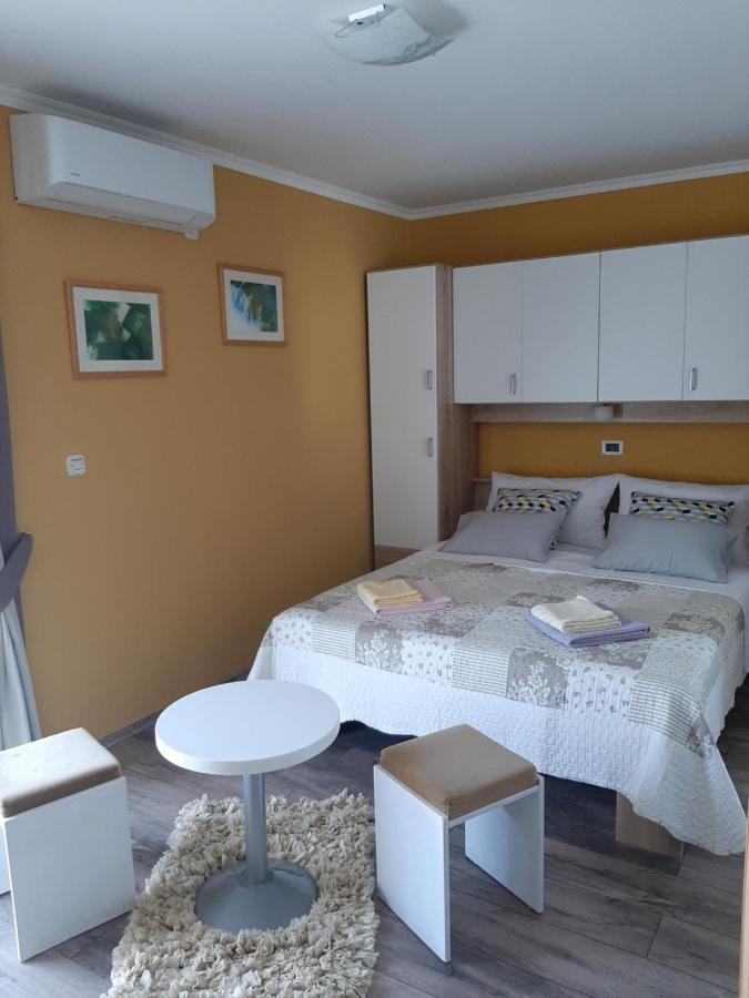 Rooms Neda Rab Town Exterior foto
