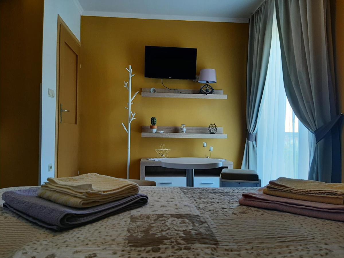 Rooms Neda Rab Town Exterior foto